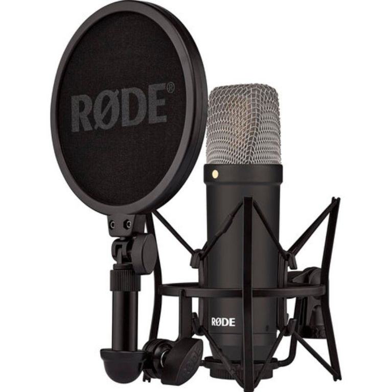 product-b7503278f97e9395-767px-50kb میکروفون استودیویی رد RODE NT1 Signature Series Microphone Black - تصویر 1