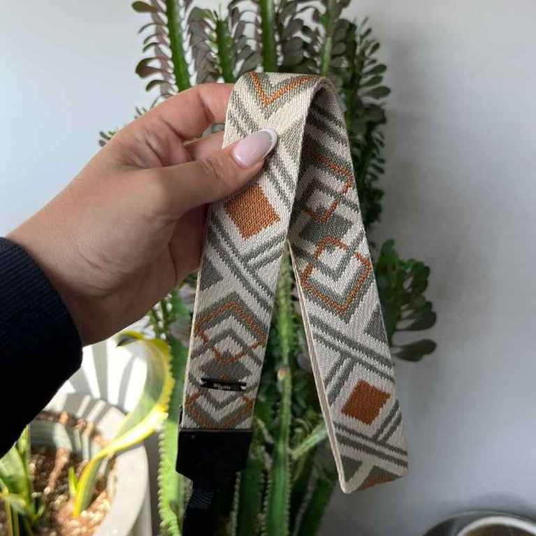 product-b0f463ba28d0c4f7-767px-50kb بند دوربین بوهو آجری بندینو Bandino Boho Brick Camera Strap - تصویر 1